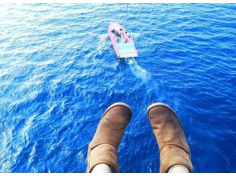 【 冲绳绳南·伊图米】在空中漫步冲绳蓝天！ 海上拖伞经验の紹介画像