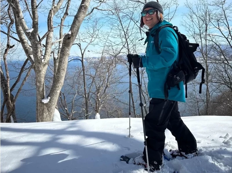 [Hokkaido, Yoichi, Snowshoeing] A spectacular winter course with ocean views. A winter activity to enjoy the Shakotan Blue and deep snow forests! Pick-up service available from JR Yoichi Station!の紹介画像
