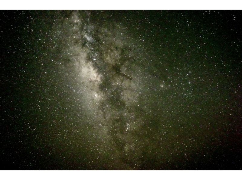 【沖縄・宮古島】 南の島ならではの澄んだ夜空に輝く南十字星と天の川を眺めながら、 星座の物語をガイドが優しく解説。の紹介画像