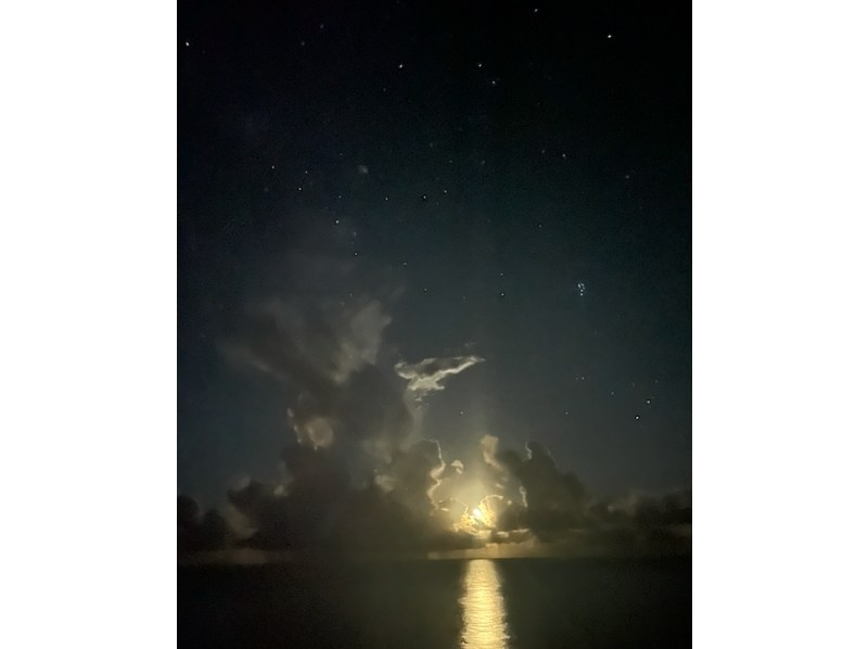 【沖縄・宮古島】 南の島ならではの澄んだ夜空に輝く南十字星と天の川を眺めながら、 星座の物語をガイドが優しく解説。の紹介画像