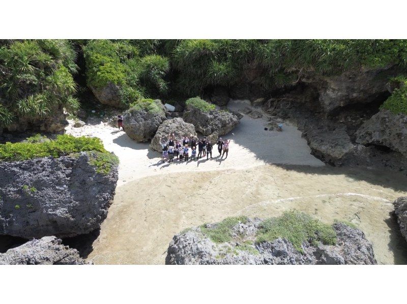 【宮古島・貸切】超秘境ビーチでドローン撮影ツアー！上空からのプライベートビーチと共に一生の思い出動画をプレゼントの紹介画像