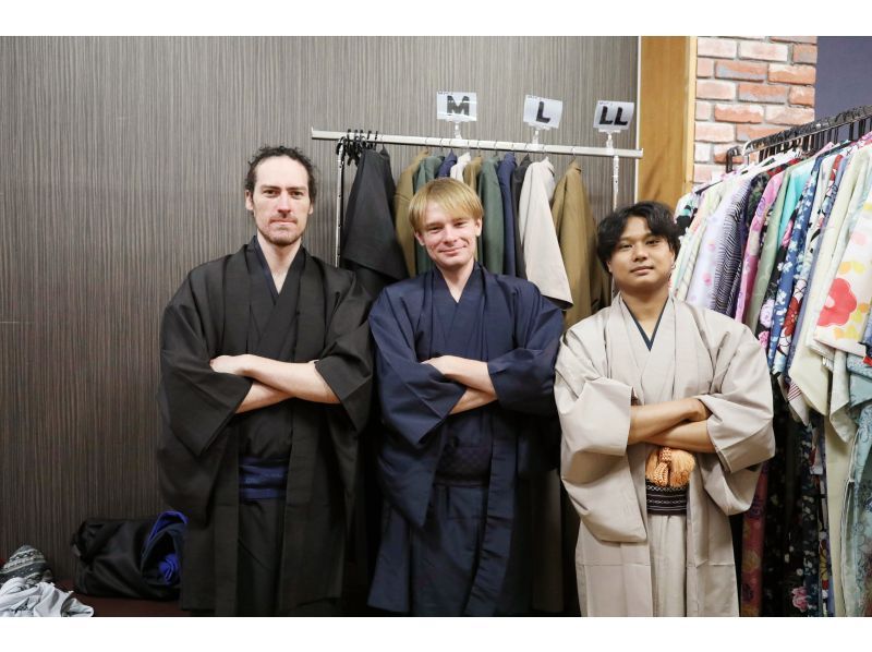 [山梨县，富士山/河口湖]高级和服体验 - 使用日本传统和服材料“松絲”的正宗和服体验の紹介画像
