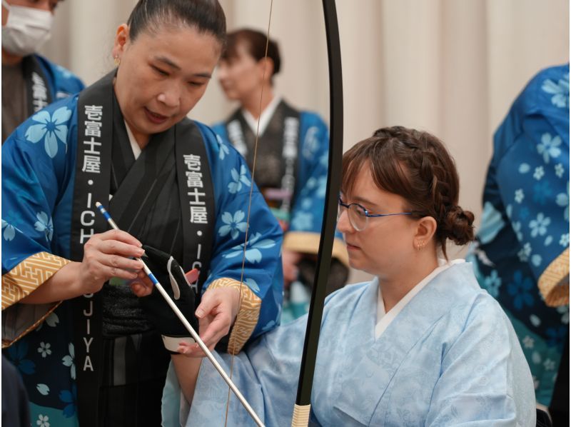 【山梨县, 富士山/河口湖】弓道体验：在富士山脚下和河口湖畔体验日本弓道武术！の紹介画像