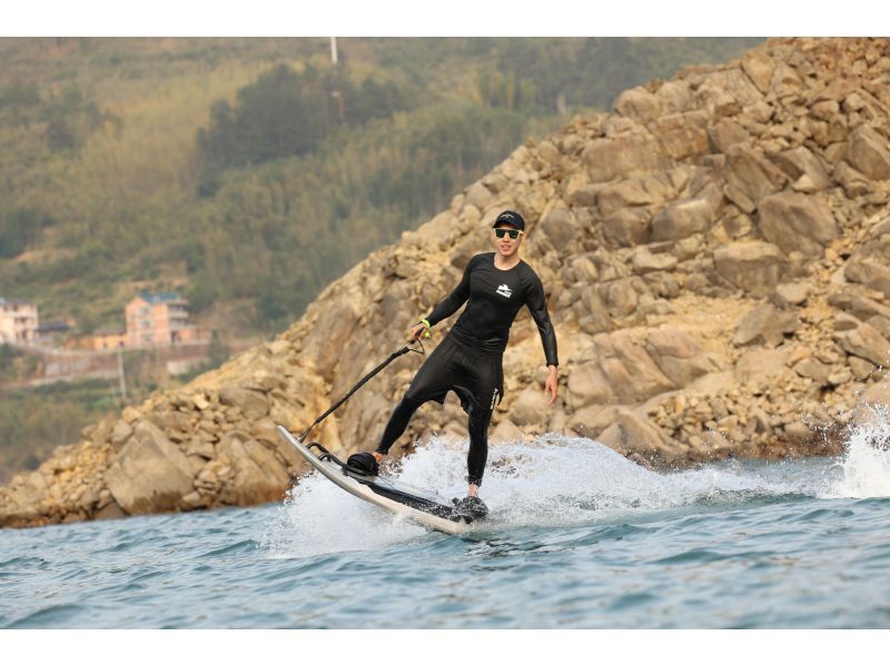 [Shiga, Otsu] Japan's first electric surfing experience: "JET BOARD"! (15 mins)の紹介画像