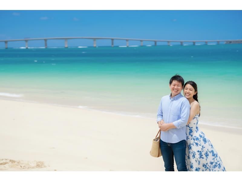 [Okinawa, Miyakojima] Miyakojima Drive Photoshoot for Two - Transportation Included! Lunch Included! Drone Aerial Photography Included! Same-day delivery so you can share your memories from your trip!の紹介画像