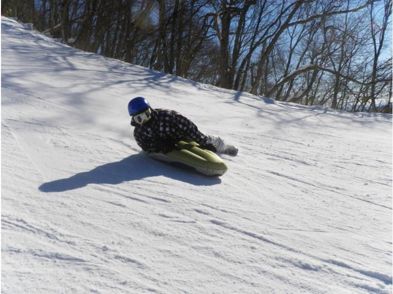 Airboarding [Gifu Prefecture, Okumino/Takayama City] Even beginners can enjoy it! The fastest winter activityの紹介画像
