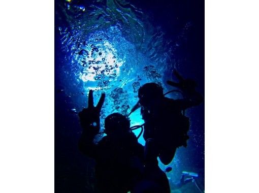 冬の沖縄で特別な青の世界体験しよっ ❤️ 【貸切•青の洞窟体験ダイビング】 期間限定Xmas特典やってます⭐️特典色々‼️まずはチェック☑️ 冬の沖縄で特別な青の世界体験しよっ ❤️ 【貸切•青の洞窟体験ダイビング】 期間限定Xmas特典やってます⭐️特典色々‼️まずはチェック☑️