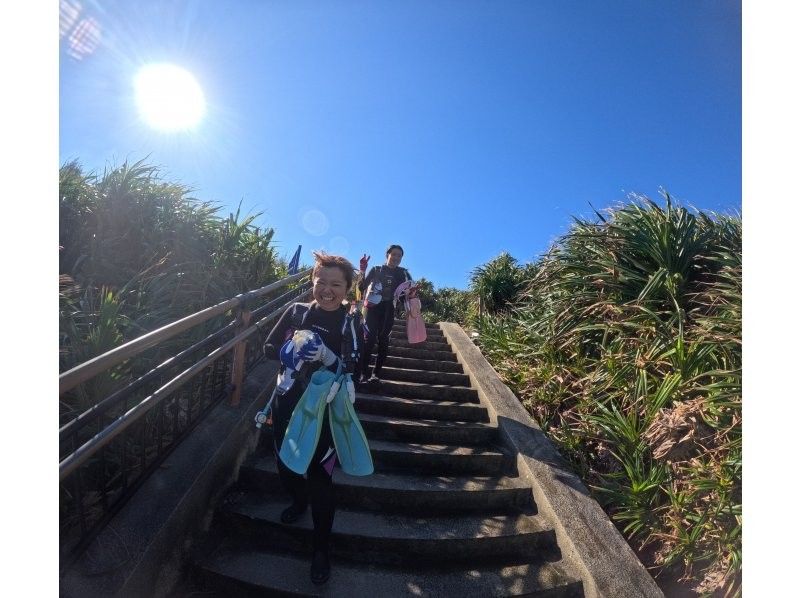 初心者参加率95％【貸切&bull;青の洞窟ダイビング】泳げなくてもOK／写真動画無料その場でスマホ転送／当日予約歓迎／ご紹介や口コミで選ばれていますの紹介画像