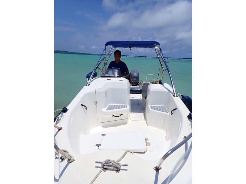 IB【沖縄・宮古島】ボートで行く【ユニの浜】10分程のクルージングを楽しみながらの上陸ツアー(ドローン撮影無料)マリーナ発着で乗り降り楽々！の紹介画像