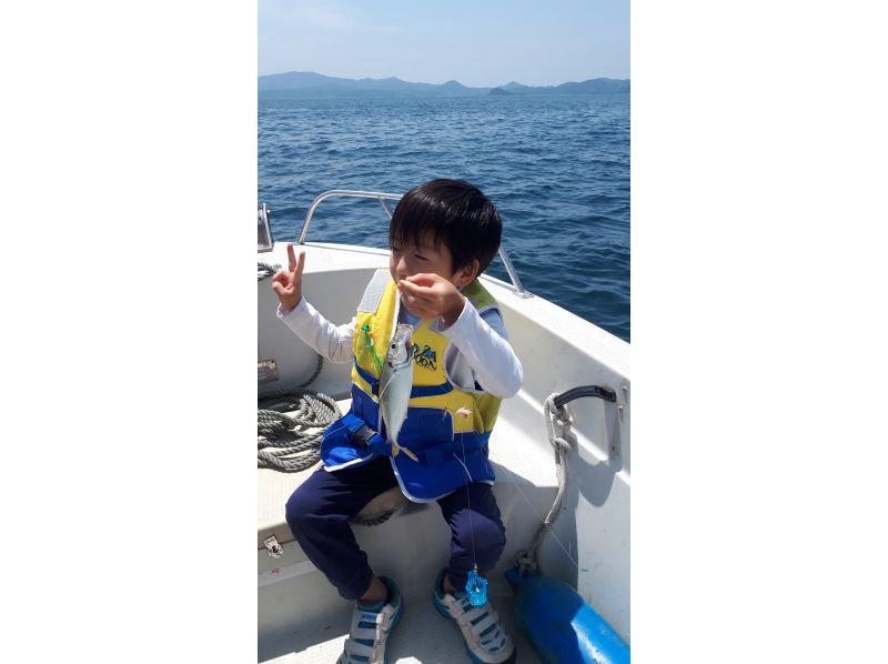 【長崎・佐世保／平戸】北九十九島をバックに季節毎の魚を釣って楽しもう。「半日船釣りコース」初心者・女性・お子様歓迎！手ぶらOKの紹介画像