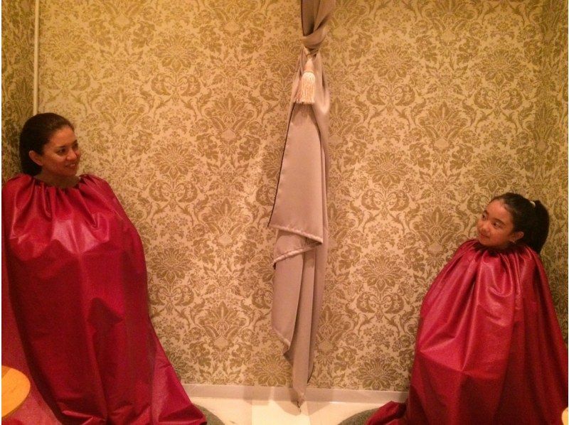 【冲绳北谷】秋季特惠❤️ 自选海滩活动 & 艾草蒸浴♨️ 暖身♨️ 当日体验⭕️ 蓬松肌肤♨️ 仅限女性 仅限情侣❤️ 免费毛巾和凉鞋の紹介画像