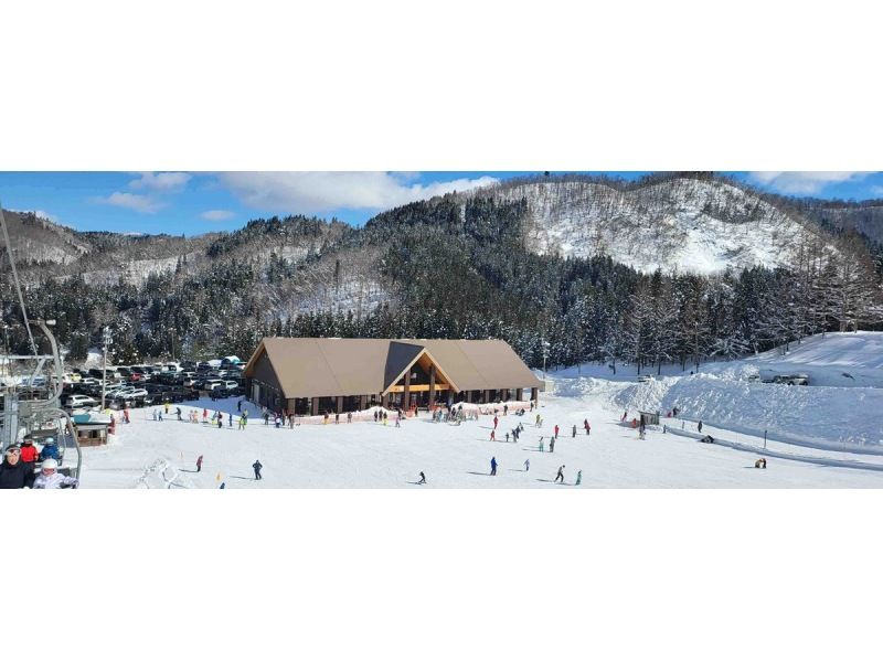 【秋田・横手】大人用リフト1日券+スキー3点セットレンタル／小学生用リフト1日券+スキー3点セットレンタルの紹介画像