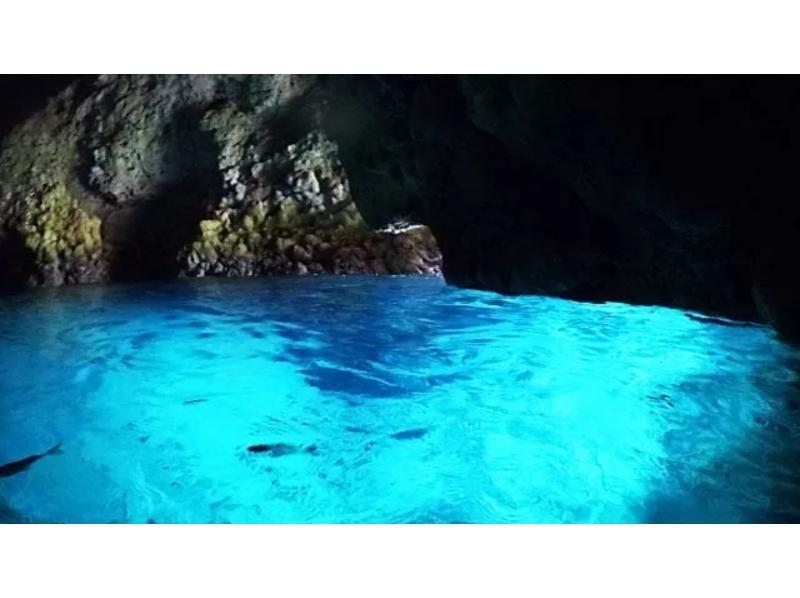 【沖縄・青の洞窟】★当日予約OK★神秘の絶景シュノーケリング〜2名様以上がお得!手ぶらOK(最新GoPro&insta360で撮影)の紹介画像