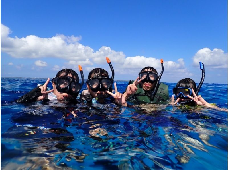 Okinawa Minna Island [Boat Snorkeling + Churaumi Aquarium Ticket + Minna Island Short Landing ◆ Winter Only] Half-Day Tour ◆ Small Groups ◆ Free Photo Downloads Includedの紹介画像