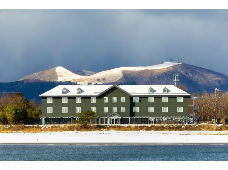 【秋田・男鹿市】屋外ウッドデッキでBBQ!ご夕食の食材はホテルでご用意!〈持込もOK・1泊2食付グランピング宿泊〉の紹介画像