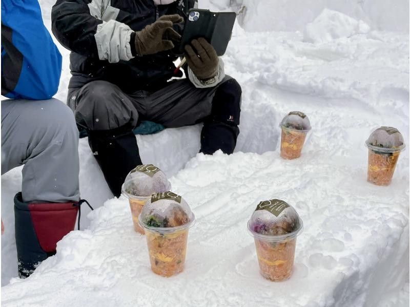 【福島・飯坂温泉】廃トンネルへ氷のタケノコを見に行くスノーハイクの紹介画像