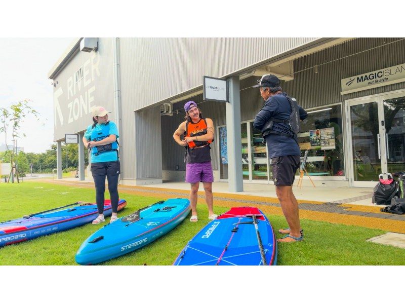 【広島・宮島】1日で２つの世界遺産を水の上から制覇する唯一無二のSUPツアー【英語対応OK】の紹介画像