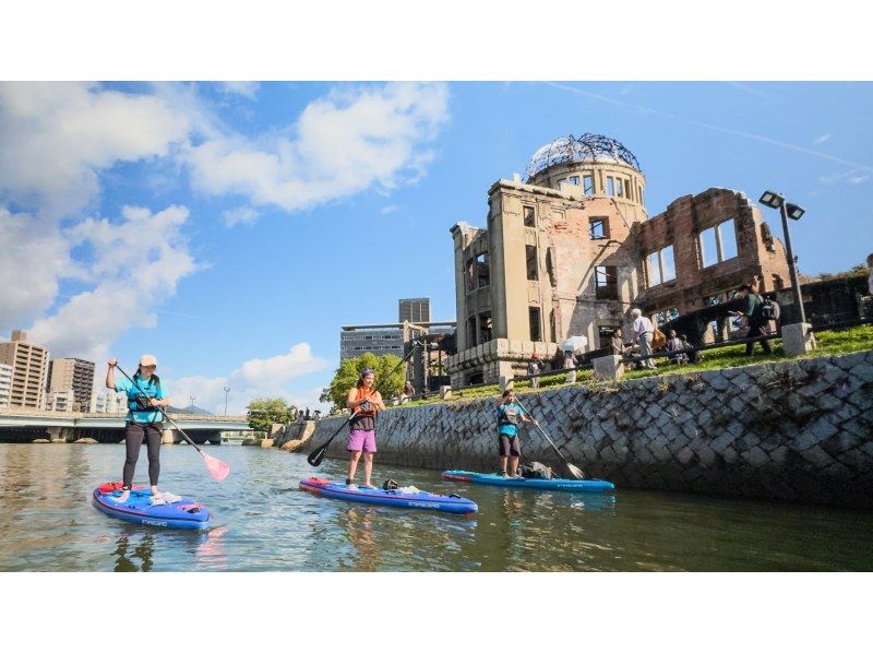 【広島・宮島】1日で２つの世界遺産を水の上から制覇する唯一無二のSUPツアー【英語対応OK】の紹介画像