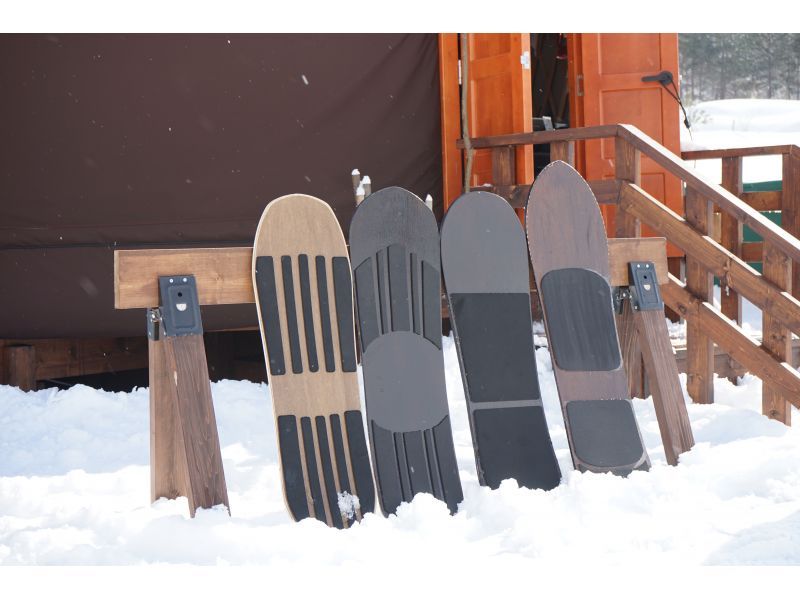 【秋田・田沢湖・ラフティング】《TAZAWAKO WINTER BASE》スノーラフティングツアー&焚き火・炭火ブースレンタル&スモア作りの紹介画像