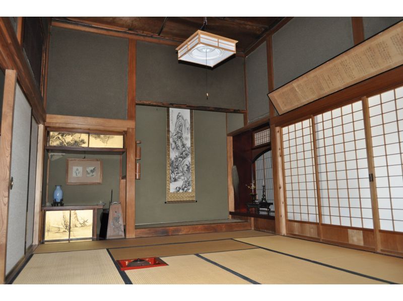 【秋田・角間川】歴史ある豪商の邸宅で日本の伝統文化に浸る＜華道家元池坊・生け花体験＞の紹介画像