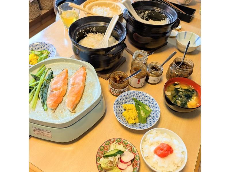【秋田・北秋田】【秋田冬アソビ割】一人一合選べるお米！ごはんが主役のお食事体験　お釜で炊いて食べ比べ！ご飯のお供他【ファミリー】【グループ】の紹介画像