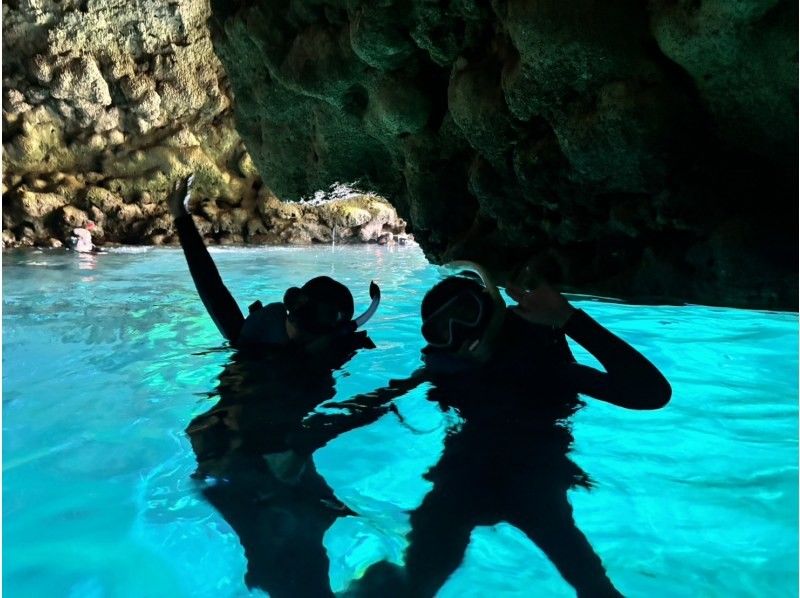 [Okinawa Blue Cave] Beach Blue Cave Snorkeling ☆ Great Value! Free Parking and Facility Use! Free GoPro Photos and Videos ☆ Beginners are also welcome ♬の紹介画像