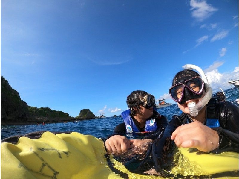 [Okinawa Blue Cave] Beach Blue Cave Snorkeling ☆ Great Value! Free Parking and Facility Use! Free GoPro Photos and Videos ☆ Beginners are also welcome ♬の紹介画像