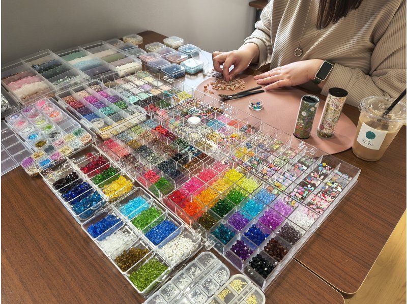 【京都｜万華鏡作り体験】＜＜世界に一つだけのオリジナル万華鏡作り＞＞お好きな天然石やビーズを選べる！カップル・女子旅・ファミリーにオススメ♪の紹介画像