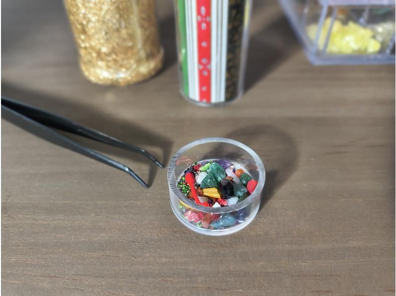 【교토｜만화경 만들기 체험】＜＜세계에 하나만의 오리지널 만화경 만들기＞＞ 좋아하는 천연석이나 비즈를 선택할 수 있다! 커플・여자 여행・패밀리에 추천♪の紹介画像