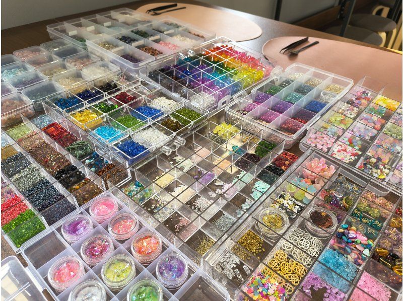 【京都｜万華鏡作り体験】＜＜世界に一つだけのオリジナル万華鏡作り＞＞お好きな天然石やビーズを選べる！カップル・女子旅・ファミリーにオススメ♪の紹介画像