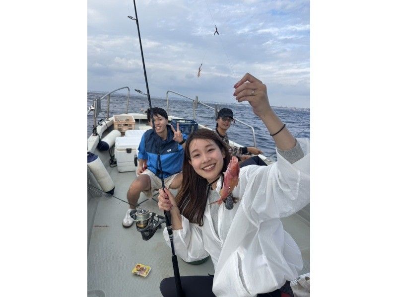 Sea fishing on Okinawa's main island ♫ Ginowan Marina ⭐︎ Boat fishing tour targeting high-quality fish such as sea bass! Elementary school students and above welcome ⭐︎ Beginners are also welcome to join ♫の紹介画像