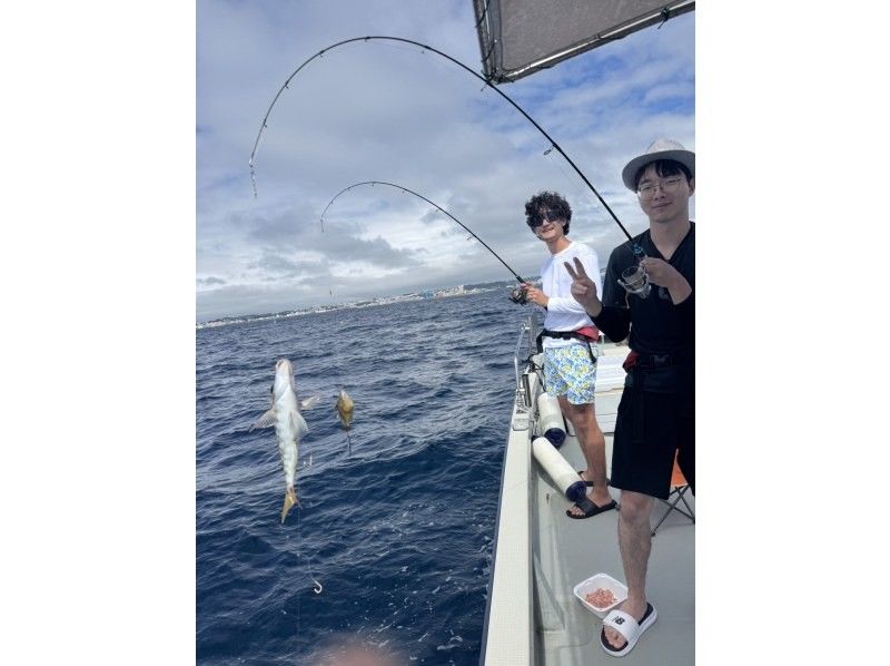 Sea fishing on Okinawa's main island ♫ Ginowan Marina ⭐︎ Boat fishing tour targeting high-quality fish such as sea bass! Elementary school students and above welcome ⭐︎ Beginners are also welcome to join ♫の紹介画像