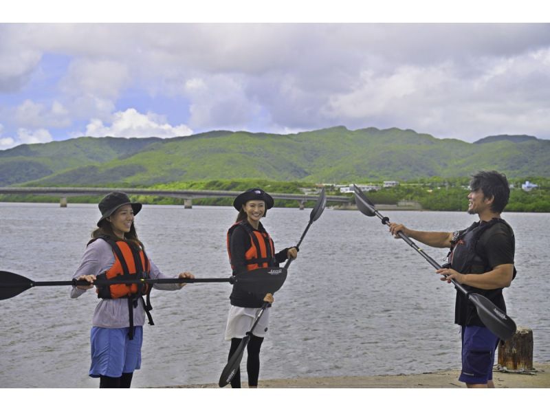 【カヌー体験3島めぐり】西表島ちょっぴりカヌー体験と由布島＋選べる竹富島観光＜7時間～／昼食付／E-3C＞の紹介画像