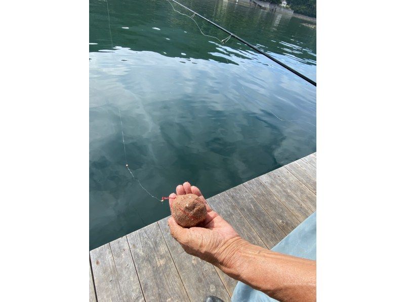 【筏でボラ釣り】〝手ぶらでOK〟吸込み釣りで強烈な引きを体験しよう　 ＊手ぶらでOK・インストラクターも同行！の紹介画像