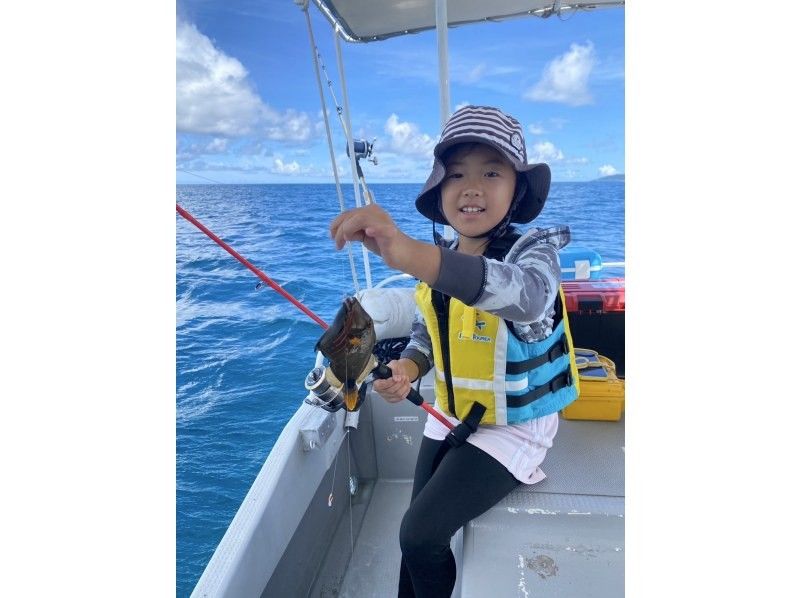 全包！ 【石垣島 - 私人包船】近岸水域輕鬆體驗深瀨釣魚 | 淡季特惠價：8,000日圓（3小時行程）の紹介画像