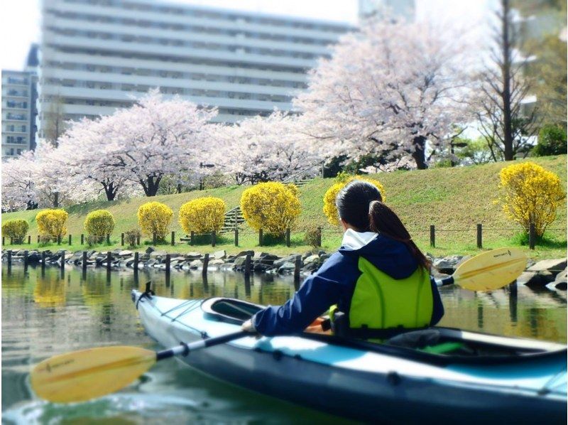 【東京 カヤック】 お花見カヤックツアー　♪桜×スカイツリーの絶景をお楽しみください。の紹介画像
