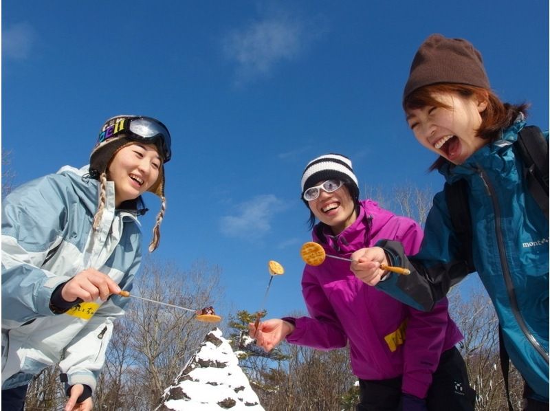 [Hyogo, Tajima] Go with a guide! Private snowshoe tour! Cafe time included (half-day course) Ages 6 and up Pets allowed/photo serviceの紹介画像