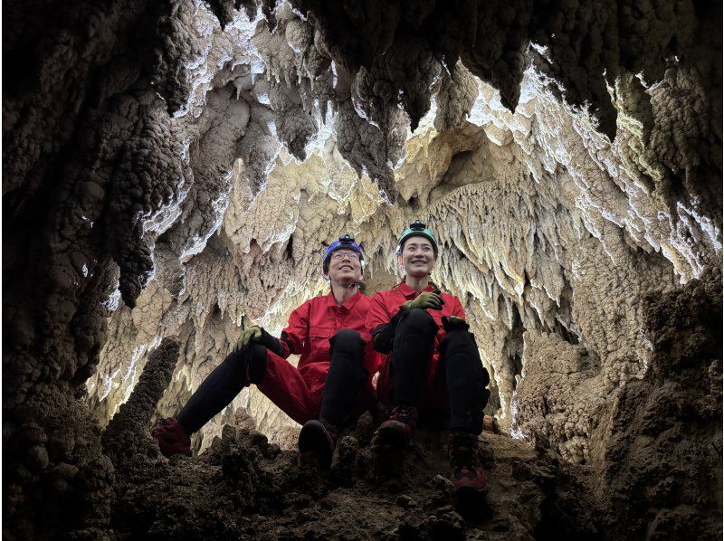 【石垣島本格ケイビング(洞窟探検/半日)】【白亜の神殿 未知なる世界へ挑む大冒険】【1名様OK!!】GoGoTourオリジナルコースの紹介画像