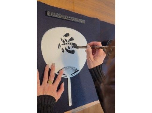 【東京・銀座】気軽に楽しく書道体験・日本の伝統のハンドメイド水引アクセサリーの販売(外国人観光者向け・駅から3分) 【東京・銀座】気軽に楽しく書道体験・日本の伝統のハンドメイド水引アクセサリーの販売(外国人観光者向け・駅から3分)