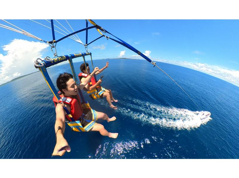 [Okinawa, Tsuken Island Area] Enjoy parasailing and ocean view BBQ on Tsuken Island!の紹介画像