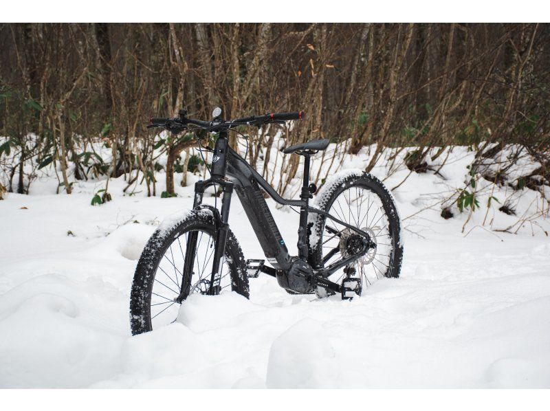 [Akita, Lake Tazawa] Cycling through the snowy scenery! Snow cycling tour!の紹介画像