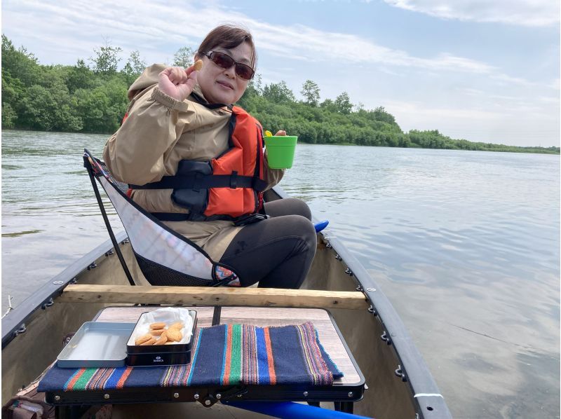 【北海道，十勝】來一趟探索日高山脈、觀賞野鳥、領略十勝自然風光的地理之旅吧！歡迎攜帶寵物！雙人獨木舟遊船：薩津內，十勝川の紹介画像