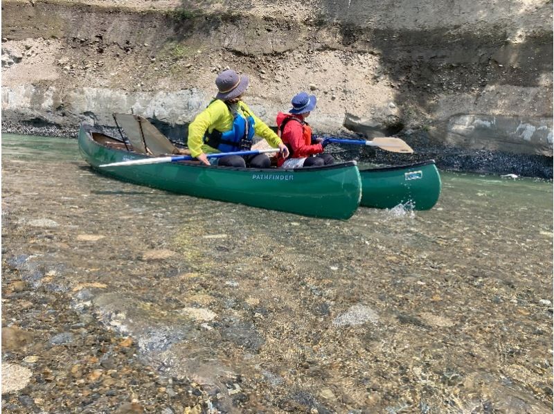 [Hokkaido, Tokachi] THE Tokachi! A 1-day private tour in the best location with crystal clear waters (Twin canoe private river cruise on the Totsubetsu River)の紹介画像
