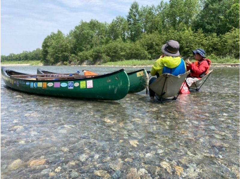 [Hokkaido, Tokachi] THE Tokachi! A 1-day private tour in the best location with crystal clear waters (Twin canoe private river cruise on the Totsubetsu River)の紹介画像