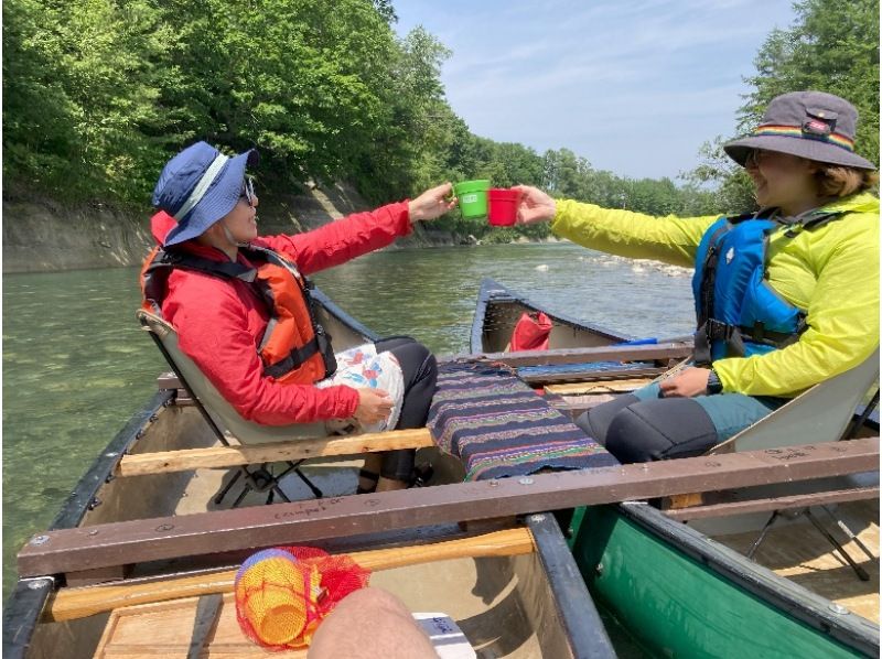 [Hokkaido, Tokachi] THE Tokachi! A 1-day private tour in the best location with crystal clear waters (Twin canoe private river cruise on the Totsubetsu River)の紹介画像