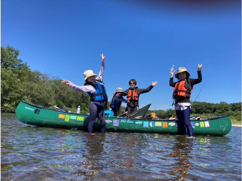 [Hokkaido, Tokachi] THE Tokachi! A 1-day private tour in the best location with crystal clear waters (Twin canoe private river cruise on the Totsubetsu River)の紹介画像