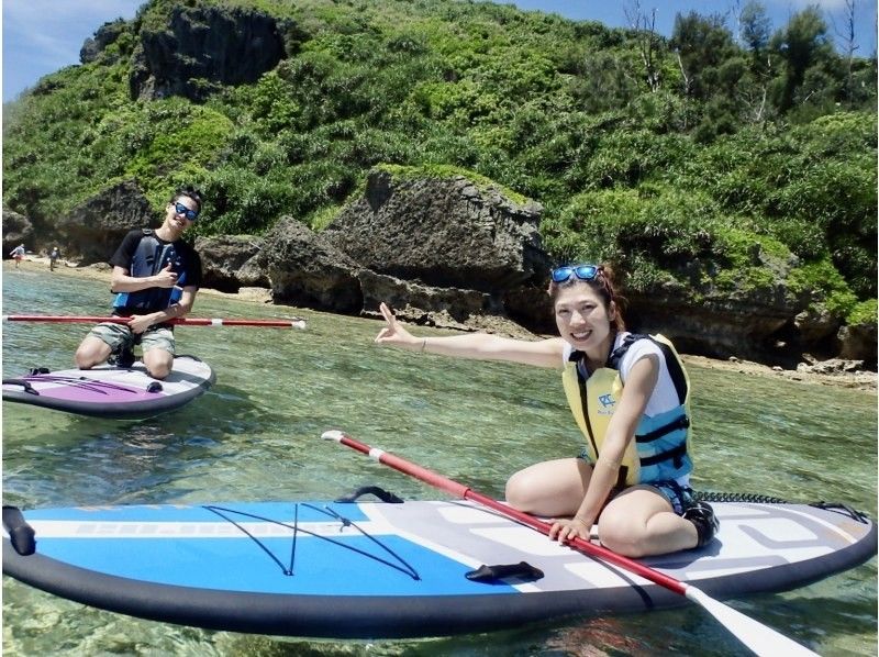 [Okinawa, Onna Village] SUP & Snorkeling | Enjoy a SUP experience and Blue Cave snorkeling all in one package! Reservations accepted for 2 people or more.の紹介画像