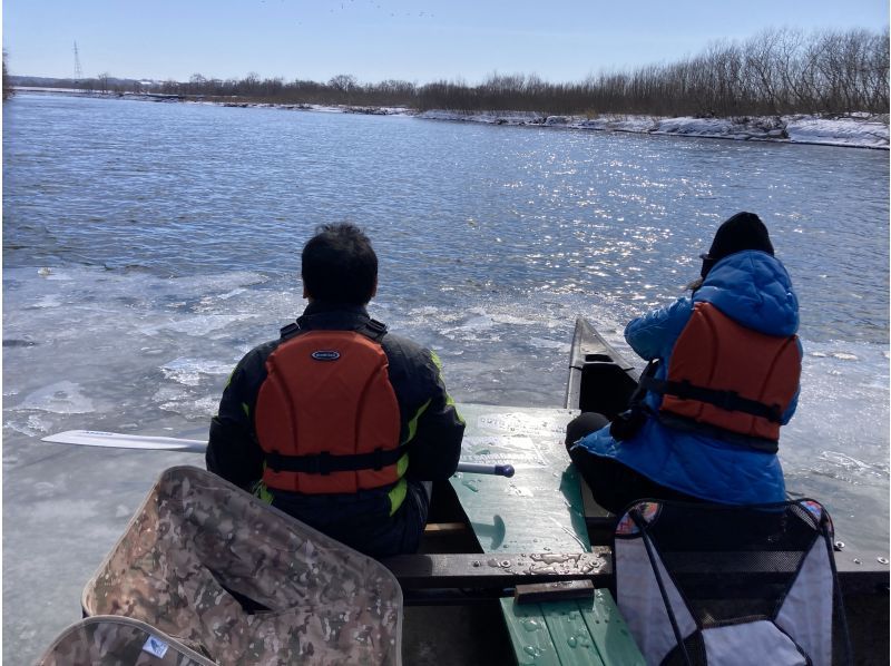 【北海道・十勝】フォトジェニック冬の十勝川・川霧や霧氷、ダイヤモンドダスト、氷の花が咲くカヌーツアー〈冬のしばれ川旅フォトリバークルーズ〉の紹介画像