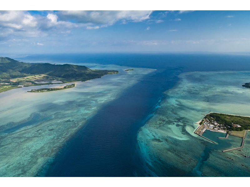 [Okinawa, Ishigaki Island] 45-minute helicopter cruise (Iriomote Island)の紹介画像