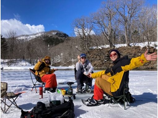 【北海道・十勝】日高山脈襟裳十勝国立公園麓の森と凍る川をスノーシューで散策〈アイスリバーサイドスノーシュートレッキング〉 【北海道・十勝】日高山脈襟裳十勝国立公園麓の森と凍る川をスノーシューで散策〈アイスリバーサイドスノーシュートレッキング〉